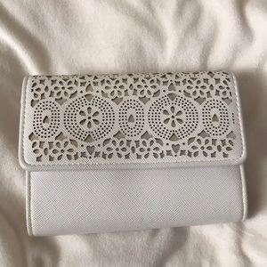 Tri-fold white wallet